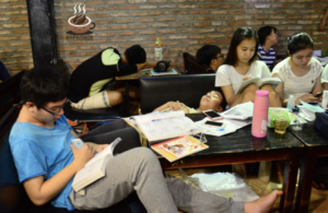 Hiện trạng đi cà phê của 1 số giới trẻ hiện nay hiện trạng đi cà phê của giới trẻ