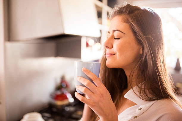 Uống cà phê có tác dụng gì? 1 số lợi ích và Lưu ý khi sử dụng cà phê